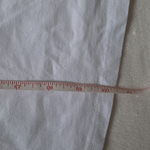 3 for $30. Levi's Cropped Jordie T-Shirt - Picture 11 of 12